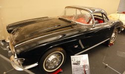 sinkhole-corvettes-1962-black-front-damage-photo-national-corvette-museum-05.jpg