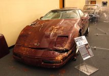 sinkhole-corvettes-1993-40th-ruby-red-damage-photo-national-corvette-museum-10.jpg