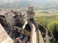 Vigoleno da interno castello5.jpg