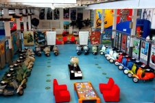 museo piaggio vespa old.jpg
