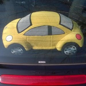 peluche beetle giallo