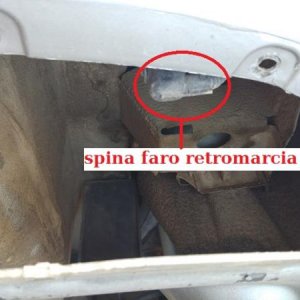 03-sostituzione lampada retromarcia