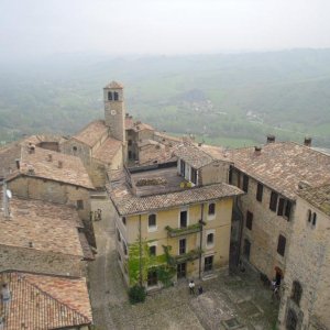 il 28? raduno nazionale delle New Beetle a Vigoleno !