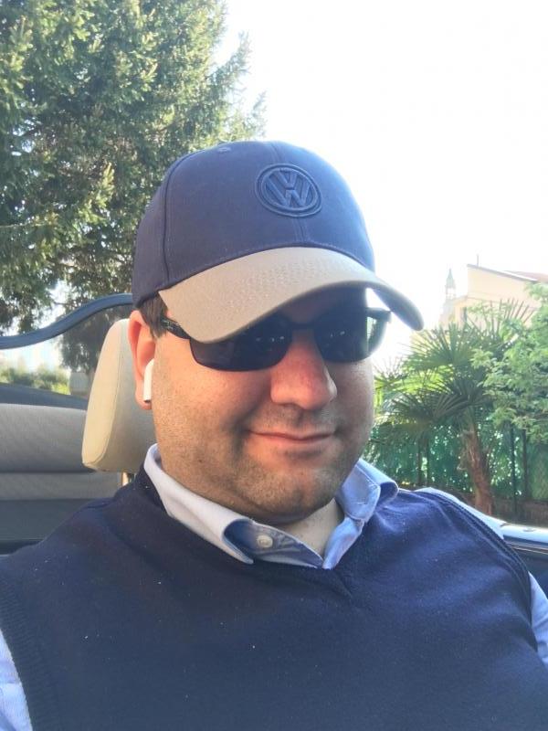 In attesa del cappellino del club!