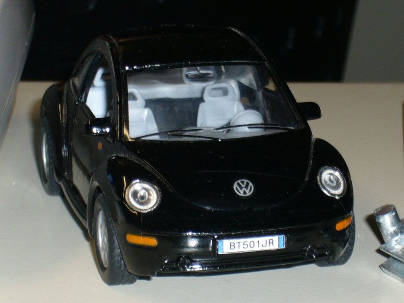 ..la mia fedele compagna di...scrivania! 