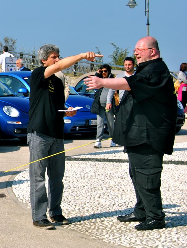 Marco cerca di confondere le idee ad Antonello