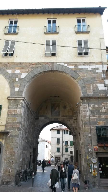 Raduno short di primavera a Lucca :-)