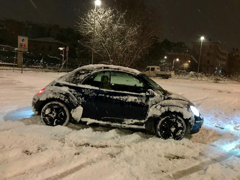 Un maggiolone sulla neve